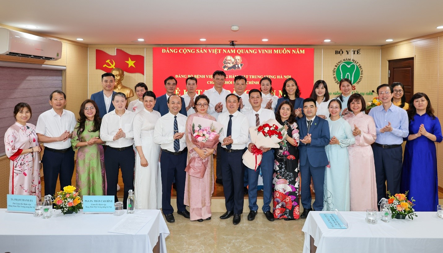 LỄ KẾT NẠP ĐẢNG VIÊN MỚI NĂM 2026
